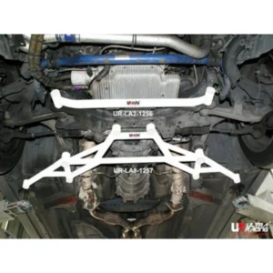 Renfort en H avant 8 points Ultra Racing — Nissan 350Z